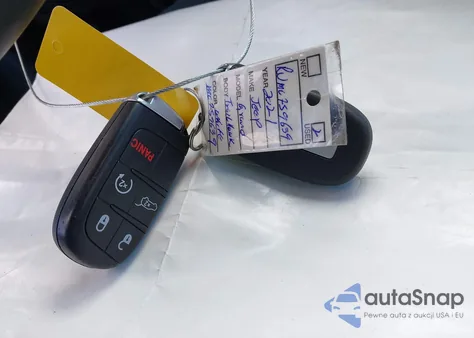 2021 Jeep Grand Cherokee Trailhawk 4X4 z USA, uszkodzony, nr VIN 1C4RJFLG2MC759639